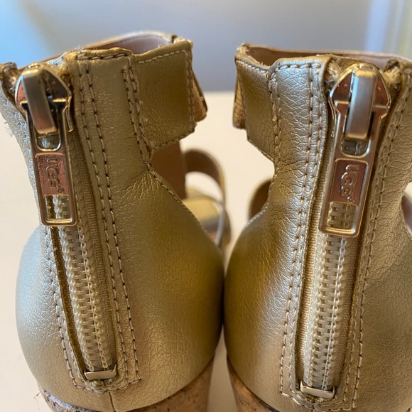 UGG Whitney Gold Metallic Cork Wedge Platform Sandal Women's Size 7 - Picture 8 of 13